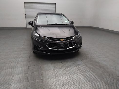 Used 2017 Chevrolet Cruze Premier image 14