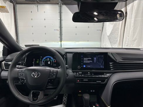 Used 2026 Toyota Camry SE image 16