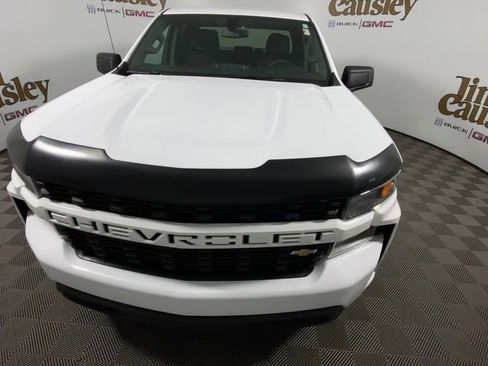 Used 2019 Chevrolet Silverado 1500 Custom w/ Custom Convenience Package image 3