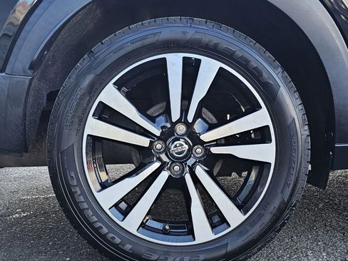 Used 2020 Nissan Kicks SV image 6