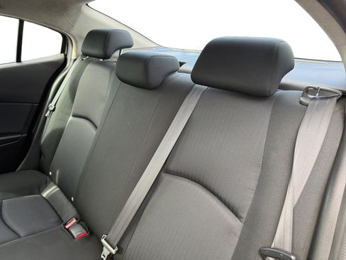 Used 2015 MAZDA MAZDA3 i SV image 16
