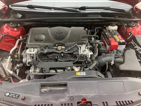 Used 2020 Toyota Camry SE image 13