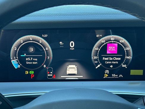 New 2026 Volkswagen Tiguan SE R-Line image 23