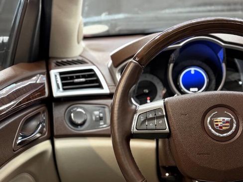 Used 2012 Cadillac SRX Luxury image 10