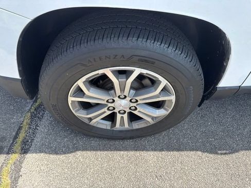 Used 2016 GMC Acadia SLT FWD image 9