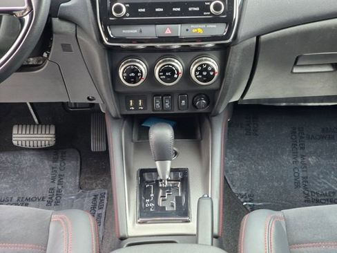 Used 2024 Mitsubishi Outlander Sport AWD image 25
