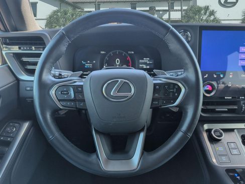 Used 2024 Lexus GX 550 w/ Accessory Package (Z1) AWD/4WD image 13
