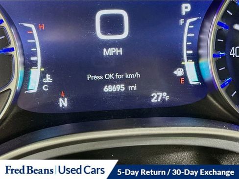 Used 2021 Chrysler Pacifica Touring-L w/ S Appearance Package image 14