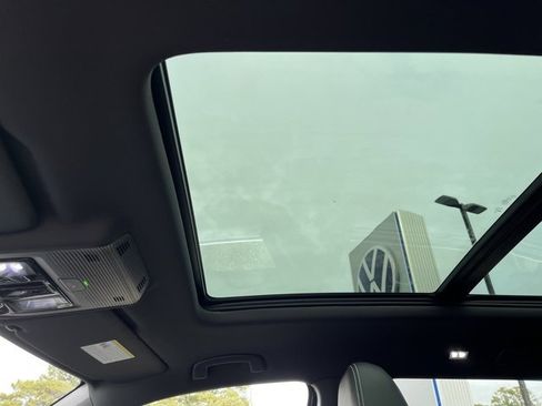 New 2026 Volkswagen Atlas Cross Sport SE image 23