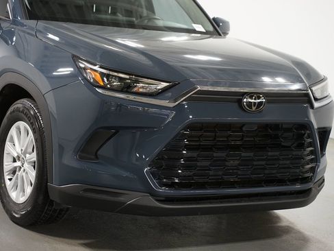 Certified 2024 Toyota Grand Highlander FWD image 4