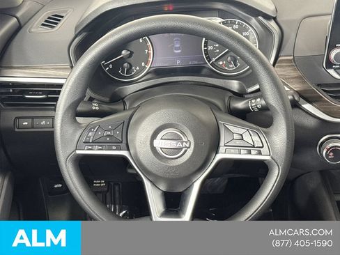 Used 2025 Nissan Altima 2.5 SV FWD image 27