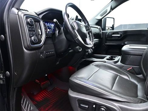 Used 2020 Chevrolet Silverado 2500 LTZ w/ LTZ Premium Package image 7