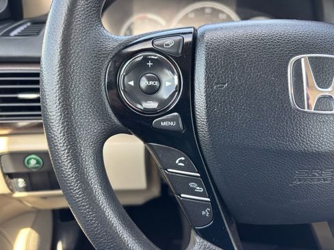 Used 2017 Honda Accord EX image 22
