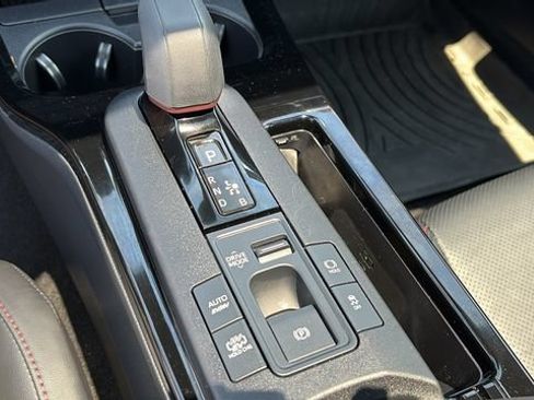 Used 2024 Toyota Prius Prime FWD image 18