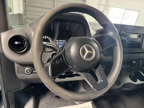 Used 2019 Mercedes-Benz Sprinter 144 image 11