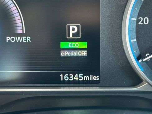 Used 2023 Nissan Leaf S image 24