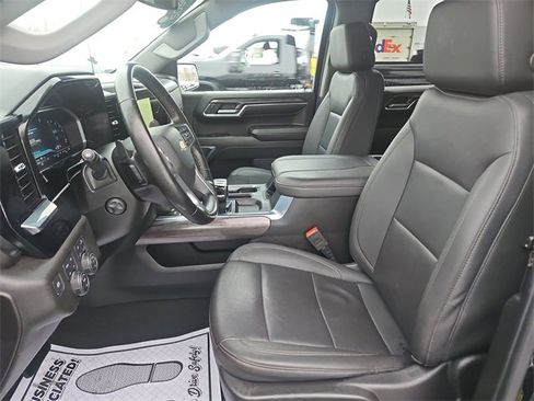 Used 2024 Chevrolet Silverado 1500 LTZ w/ Z71 Off-Road Package image 19