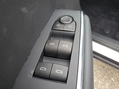 New 2025 GMC Acadia Elevation image 23