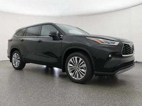 New 2026 Toyota Highlander Platinum image 29