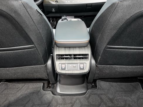 Used 2024 Nissan Ariya AWD image 20