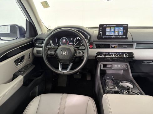 Used 2025 Honda Pilot EX-L image 22