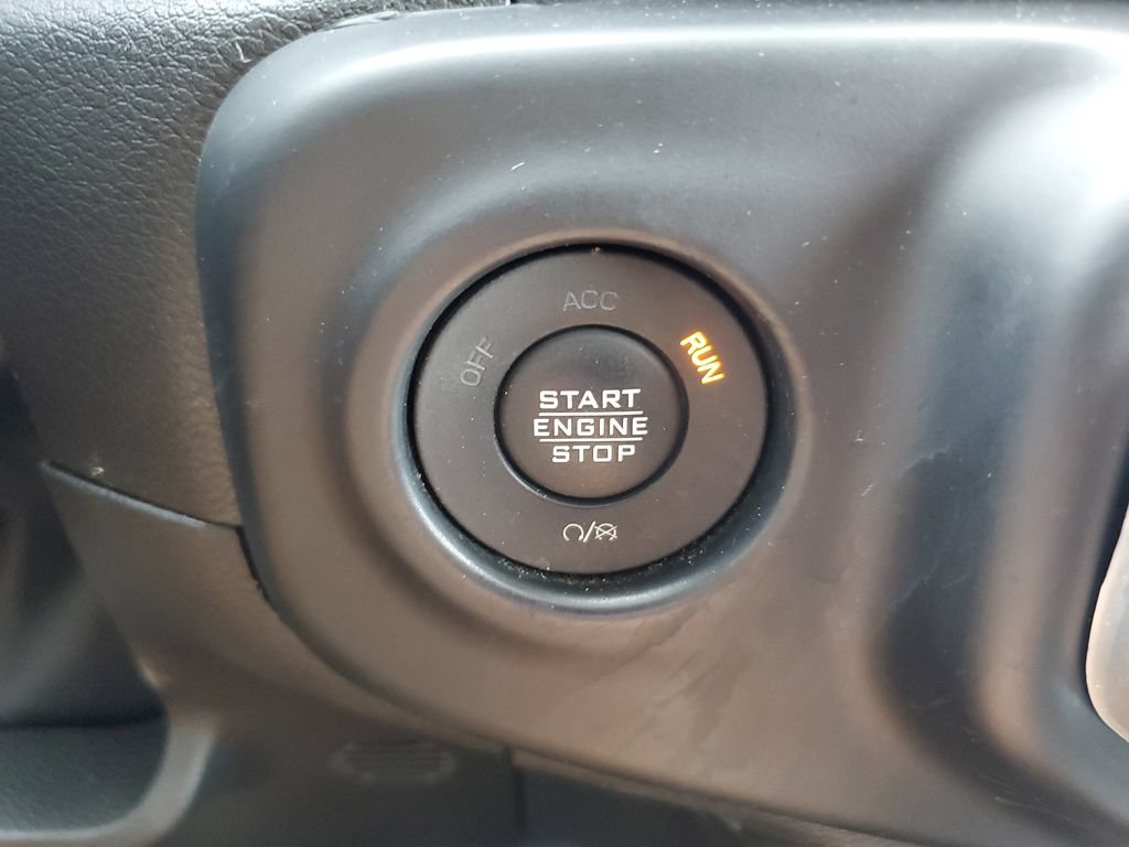 Used 2023 Jeep Gladiator Sport AWD/4WD image 23