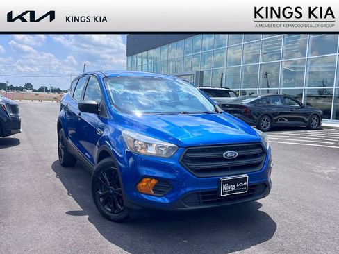 Used 2019 Ford Escape S FWD image 1