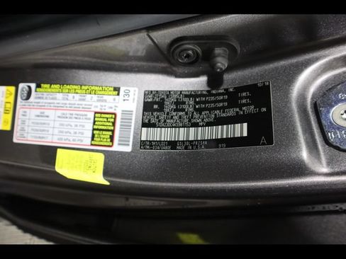 Used 2019 Toyota Sienna SE Premium FWD image 26