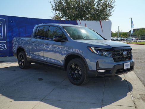 New 2026 Honda Ridgeline Black Edition image 3