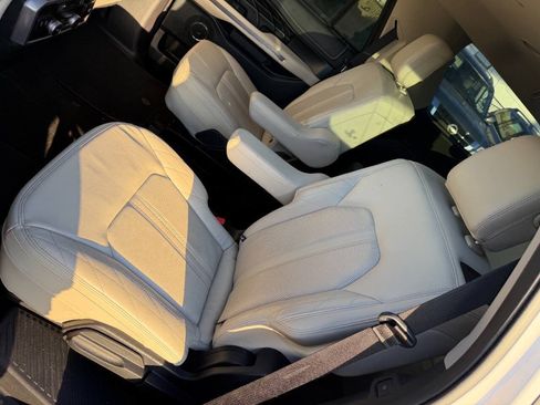 Used 2018 Ford Expedition Platinum RWD image 14