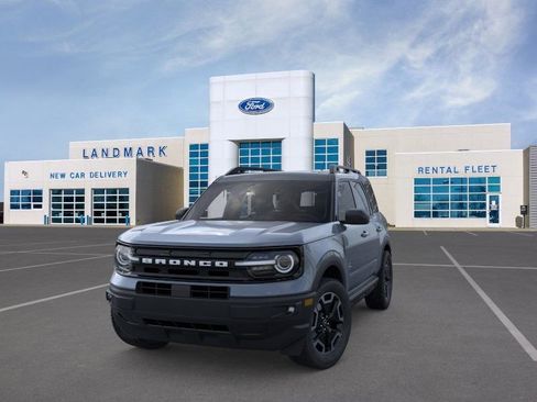 New 2024 Ford Bronco Sport Outer Banks w/ Tech Package image 2