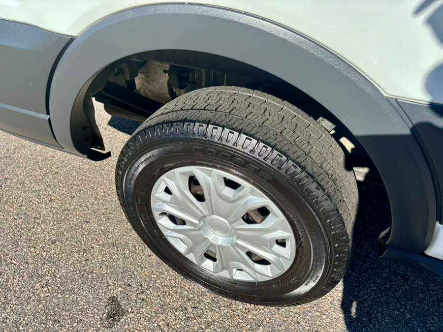 Used 2018 Ford Transit 250 130 Low Roof RWD image 28