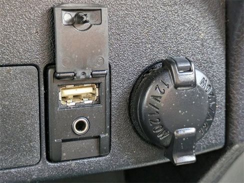 Used 2017 Toyota RAV4 XLE image 22