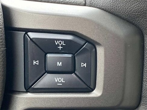 Used 2020 Ford Expedition XLT w/ Equipment Group 202A image 19