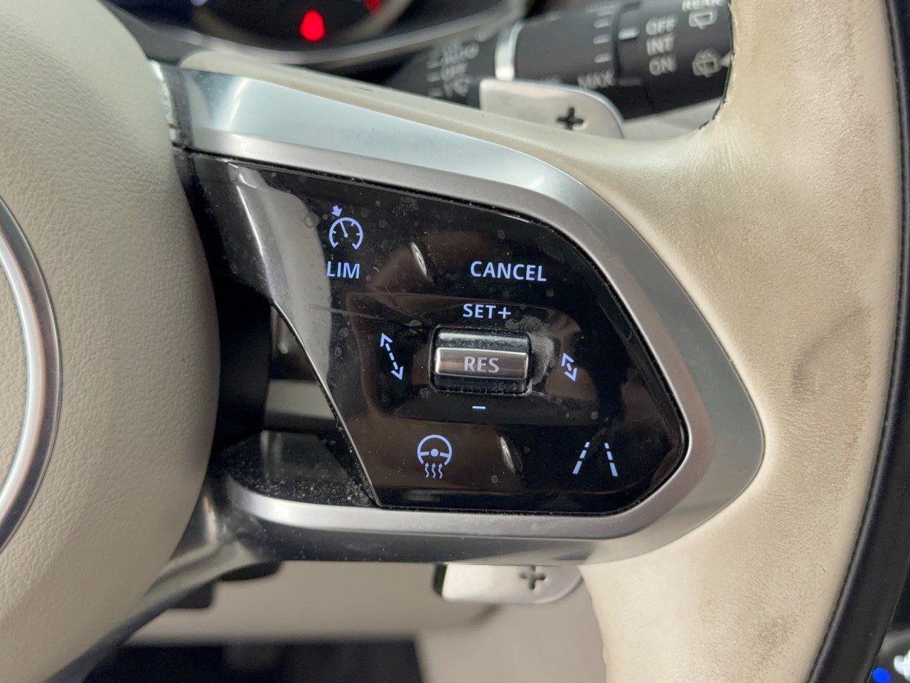 Used 2023 Jaguar F-PACE S AWD/4WD image 19
