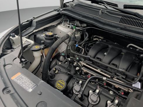 Used 2018 Ford Explorer XLT FWD image 13