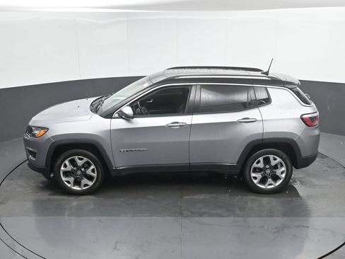 Used 2018 Jeep Compass Limited AWD/4WD image 36