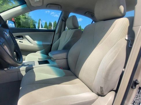 Used 2008 Toyota Camry LE FWD image 11