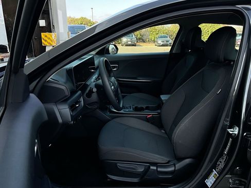 Used 2025 Kia K4 LXS image 10