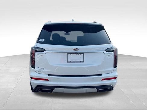 Used 2021 Cadillac XT6 Sport w/ Platinum Package AWD/4WD image 7