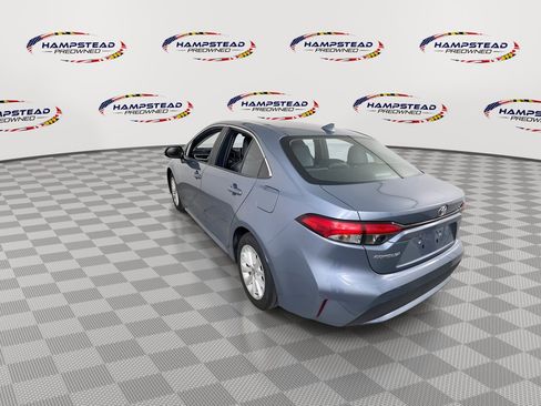 Used 2020 Toyota Corolla XLE image 6