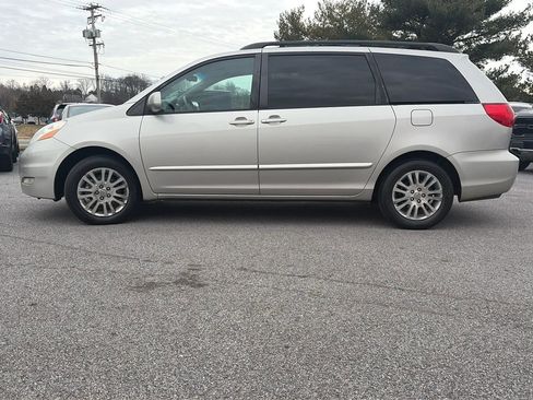Used 2007 Toyota Sienna XLE Limited image 4