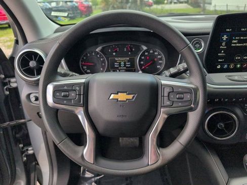 Used 2025 Chevrolet Blazer LT FWD image 22