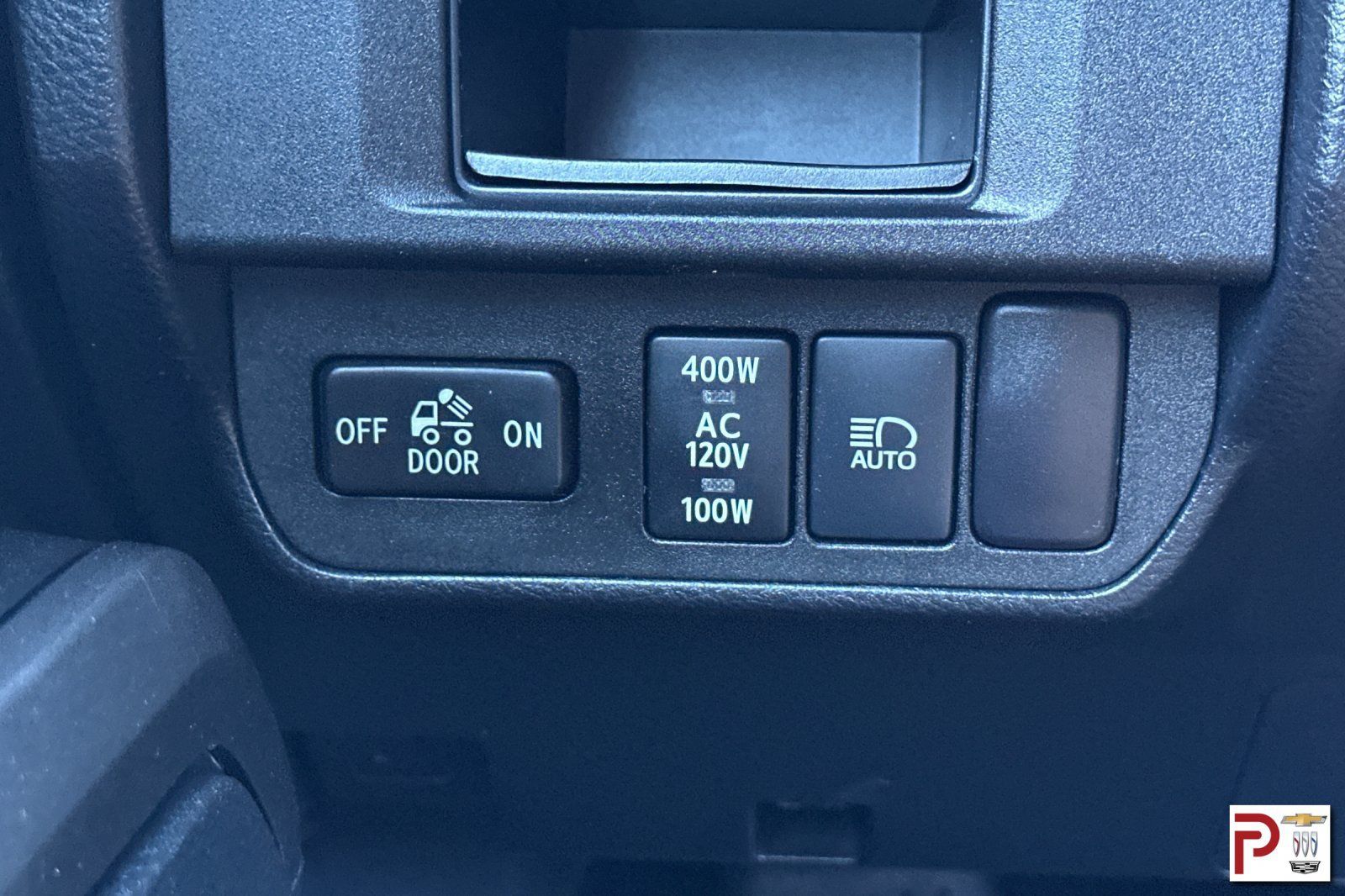 Used 2018 Toyota Tacoma TRD Off-Road w/ Technology Package AWD/4WD image 31