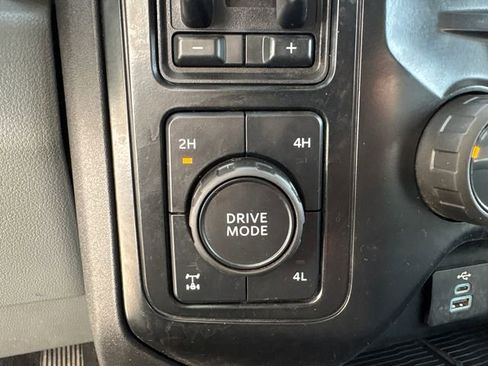 Used 2024 Ford F250 XLT AWD/4WD image 31