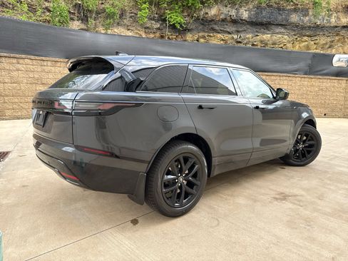 Used 2026 Land Rover Range Rover Velar Dynamic SE image 3