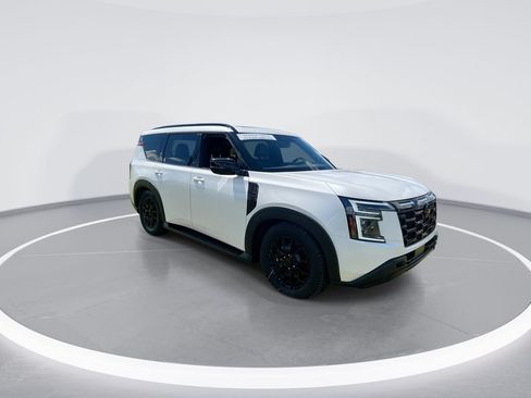 Used 2025 Nissan Armada PRO-4X AWD/4WD image 2