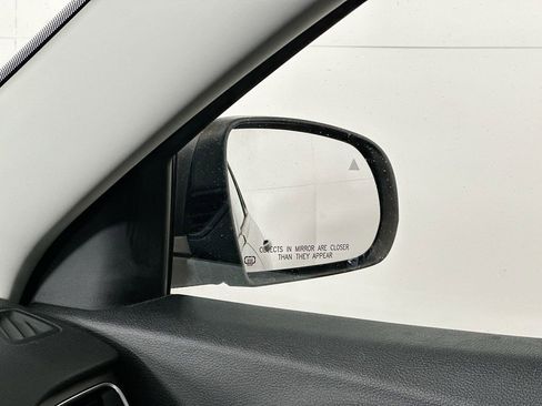 Used 2019 Jeep Cherokee Trailhawk w/ Cold Weather Group image 25