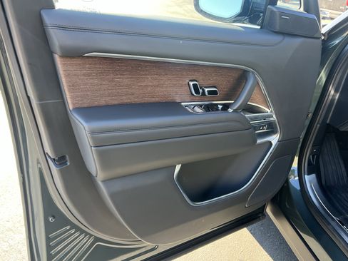 Certified 2025 Land Rover Range Rover Long Wheelbase SE image 14