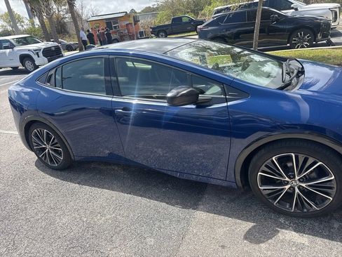 Used 2023 Toyota Prius XLE image 8